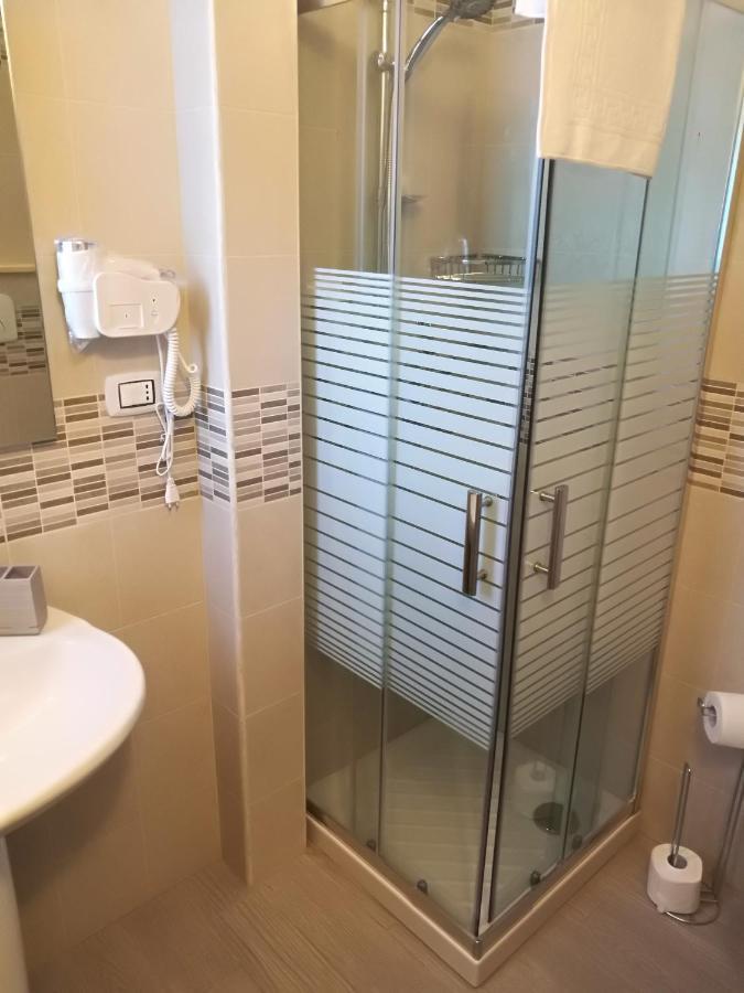 SETTIMO SOLE Affitta Camere Taranto Esterno foto