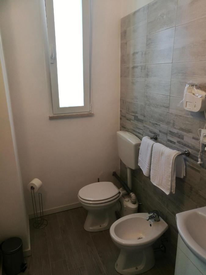 SETTIMO SOLE Affitta Camere Taranto Esterno foto