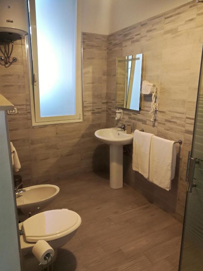 SETTIMO SOLE Affitta Camere Taranto Esterno foto